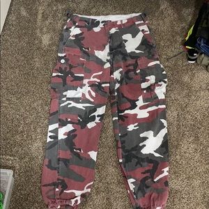 Fashion nova red camouflage cargo joggers